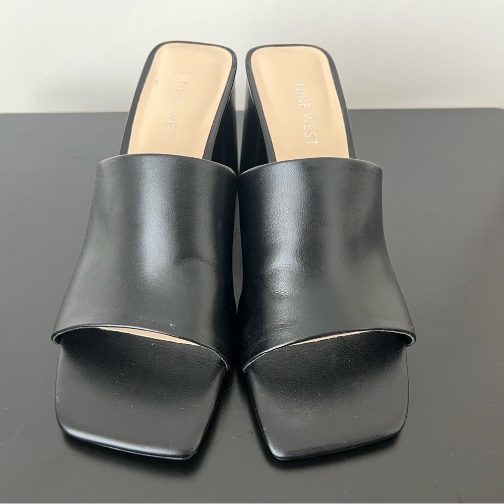 Nine West black shoes